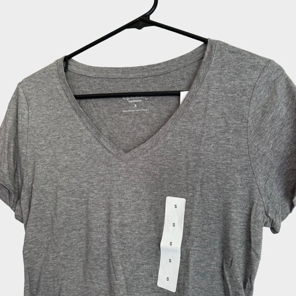 NEW Short Sleeve Fashion V-Neck Maternity T-Shirt - Isabel Maternity - Gray - Picture 3 of 7